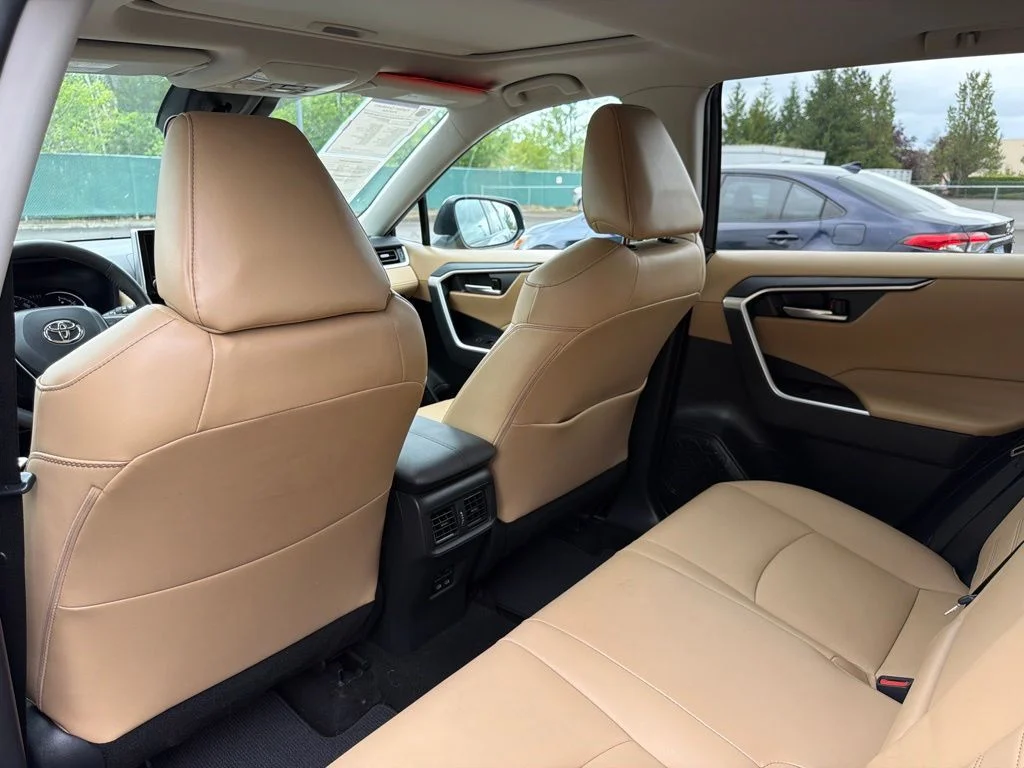 Used 2023 Midnight Black Metallic Toyota XLE Premium image 32