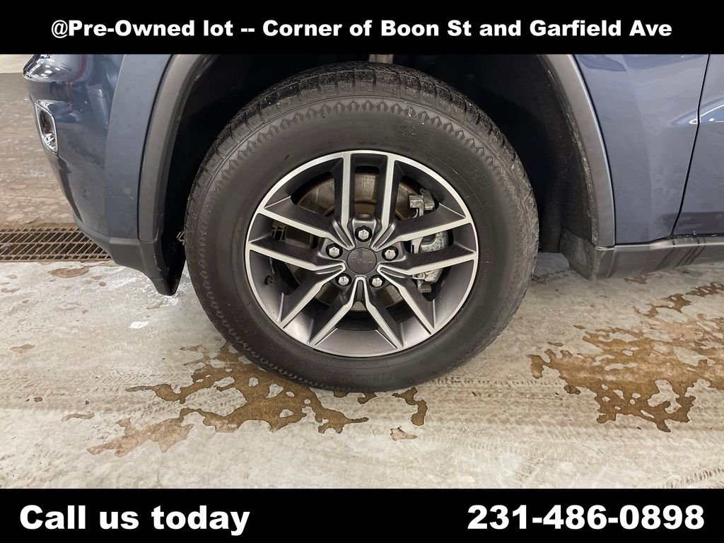 Used 2021 Blue Jeep Limited image 11