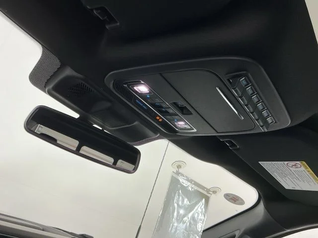 New 2026 Star White Metallic Tri-Coat Ford Platinum image 26