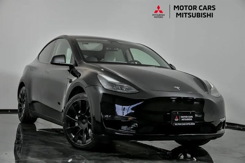 2023 Tesla Model Y Long Range Dual Motor All-Wheel Drive's photo