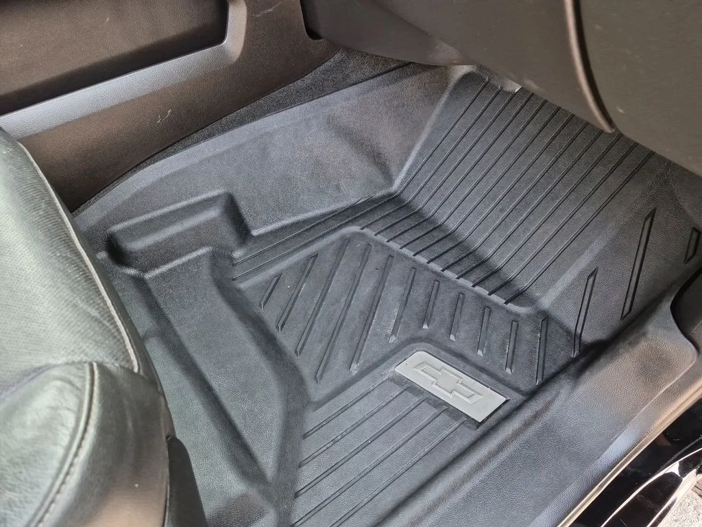 Used 2018 Black Chevrolet LTZ image 43
