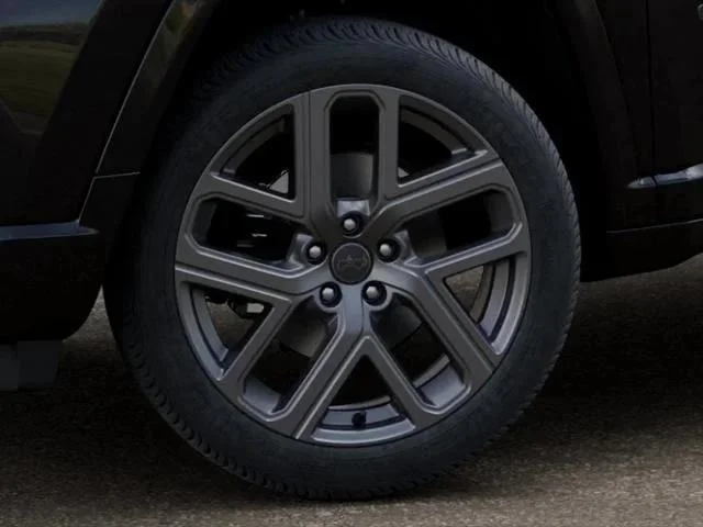 New 2025 Diamond Black Crystal Pearl-Coat Exterior Paint Jeep Limited image 28
