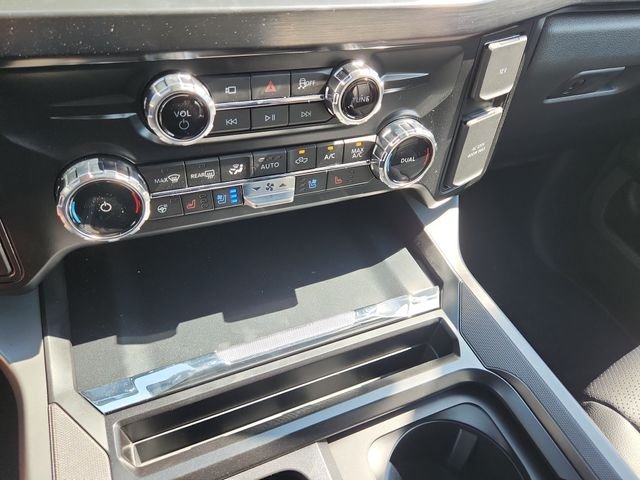 New 2026 Star White Metallic Tri-Coat Ford F-250® Lariat® image 20