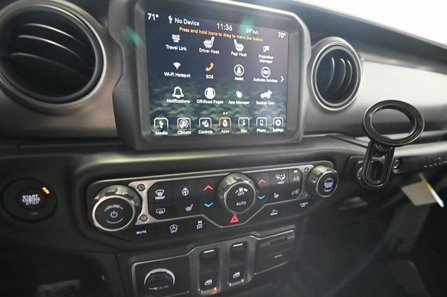 Used 2023 Silver Jeep Freedom Edition image 6