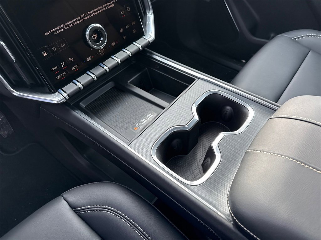 2026 GMC ACADIA - Image 25