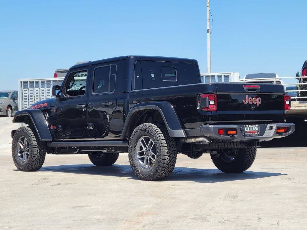 2026 Jeep Gladiator photo 2