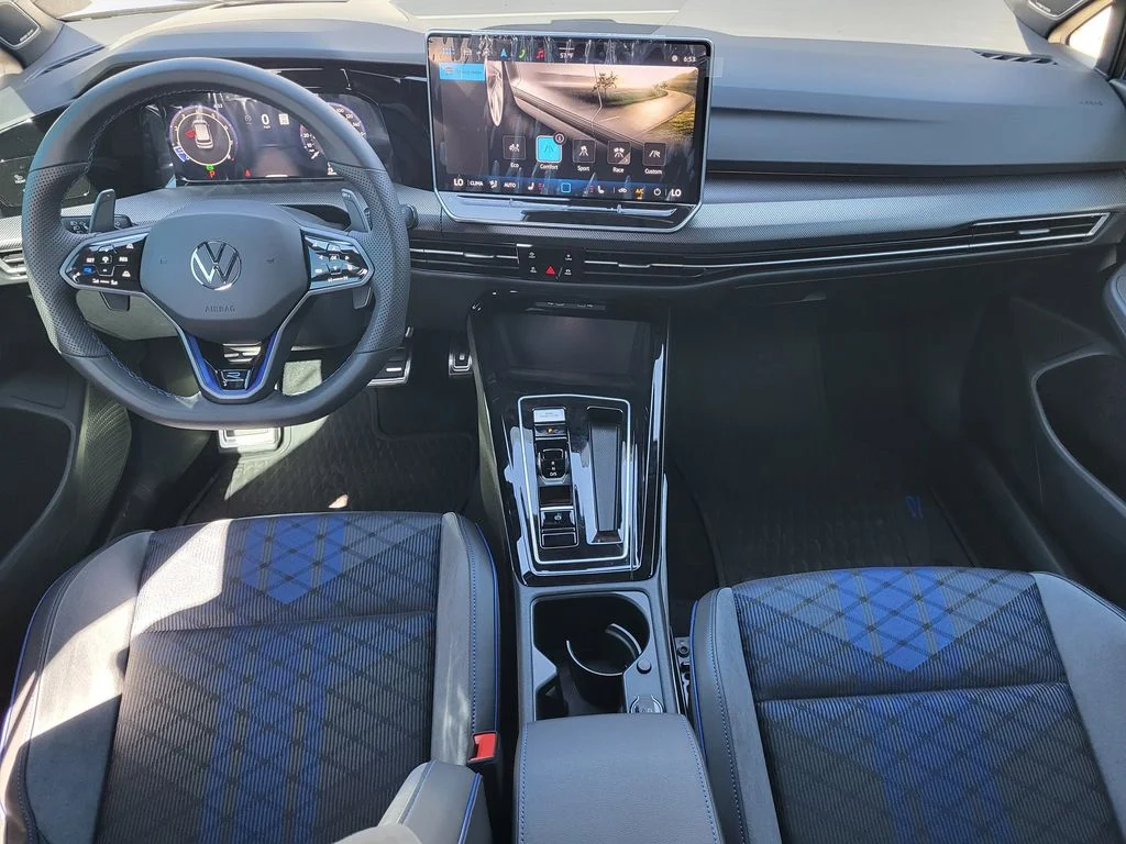 New 2026 Lapiz Blue Metallic Volkswagen 2.0T image 16