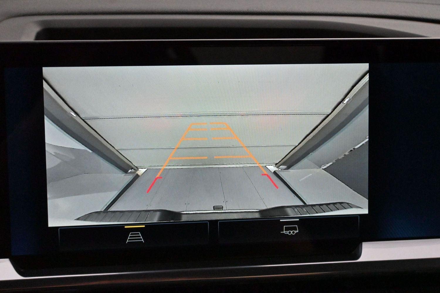 Used 2025 Summit White Chevrolet LT image 20