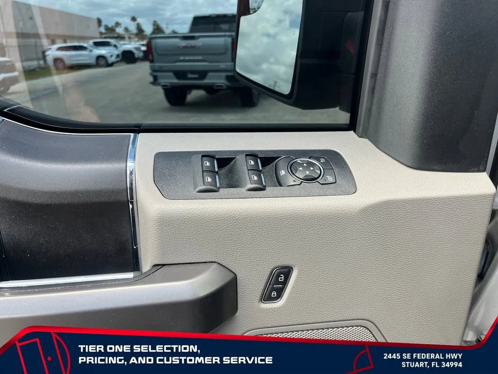 Used 2019  Ford XL image 22