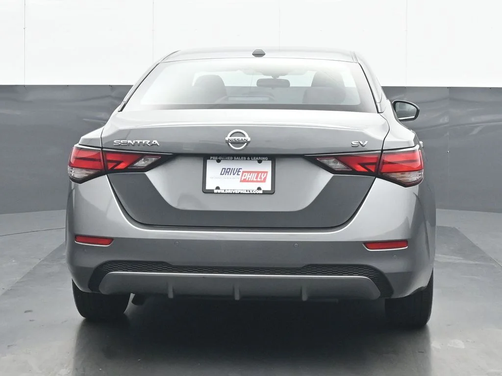 Used 2023 Gray Nissan SV image 5