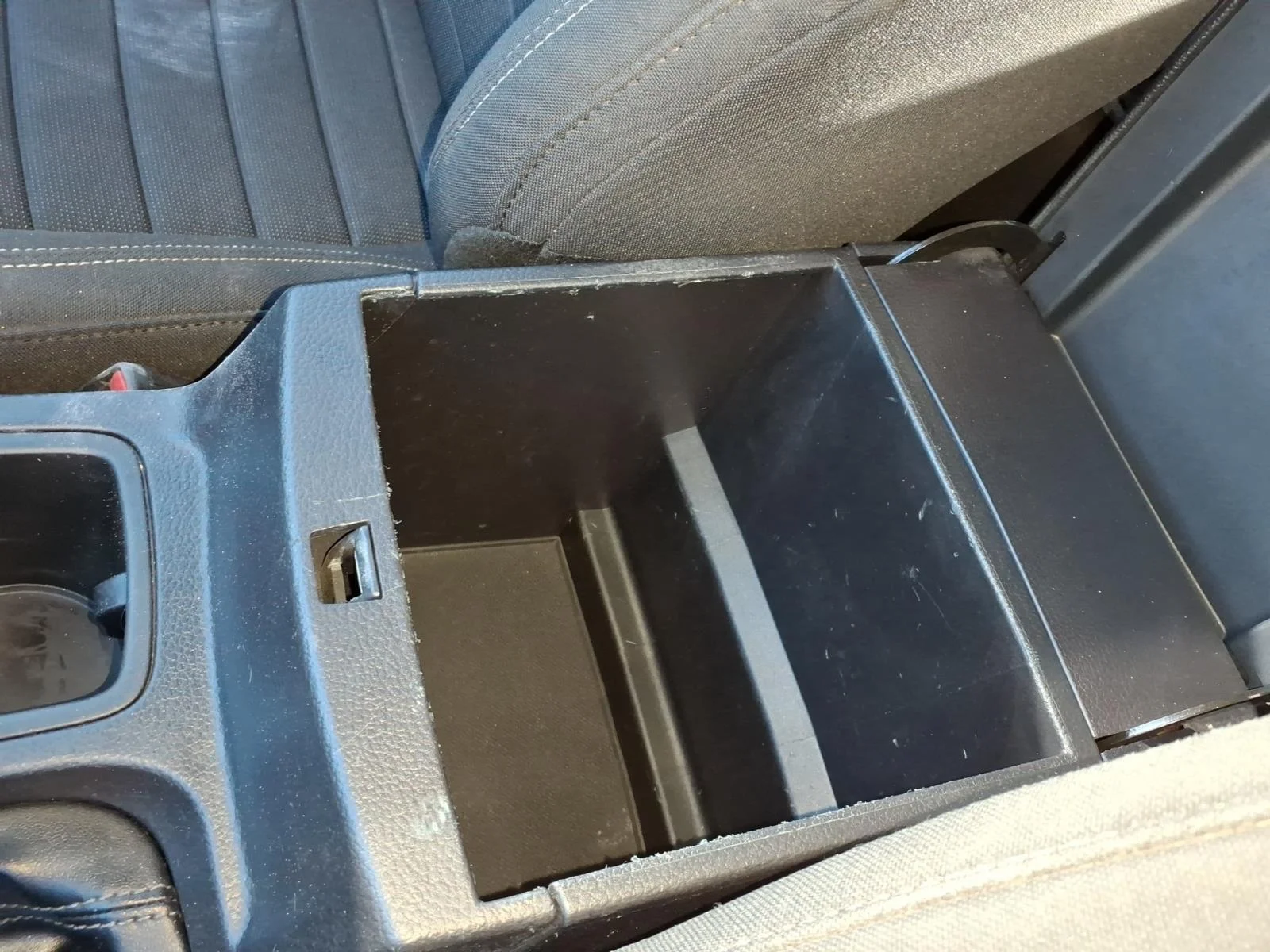 Used 2019 Magnetic Metallic Ford XLT image 24