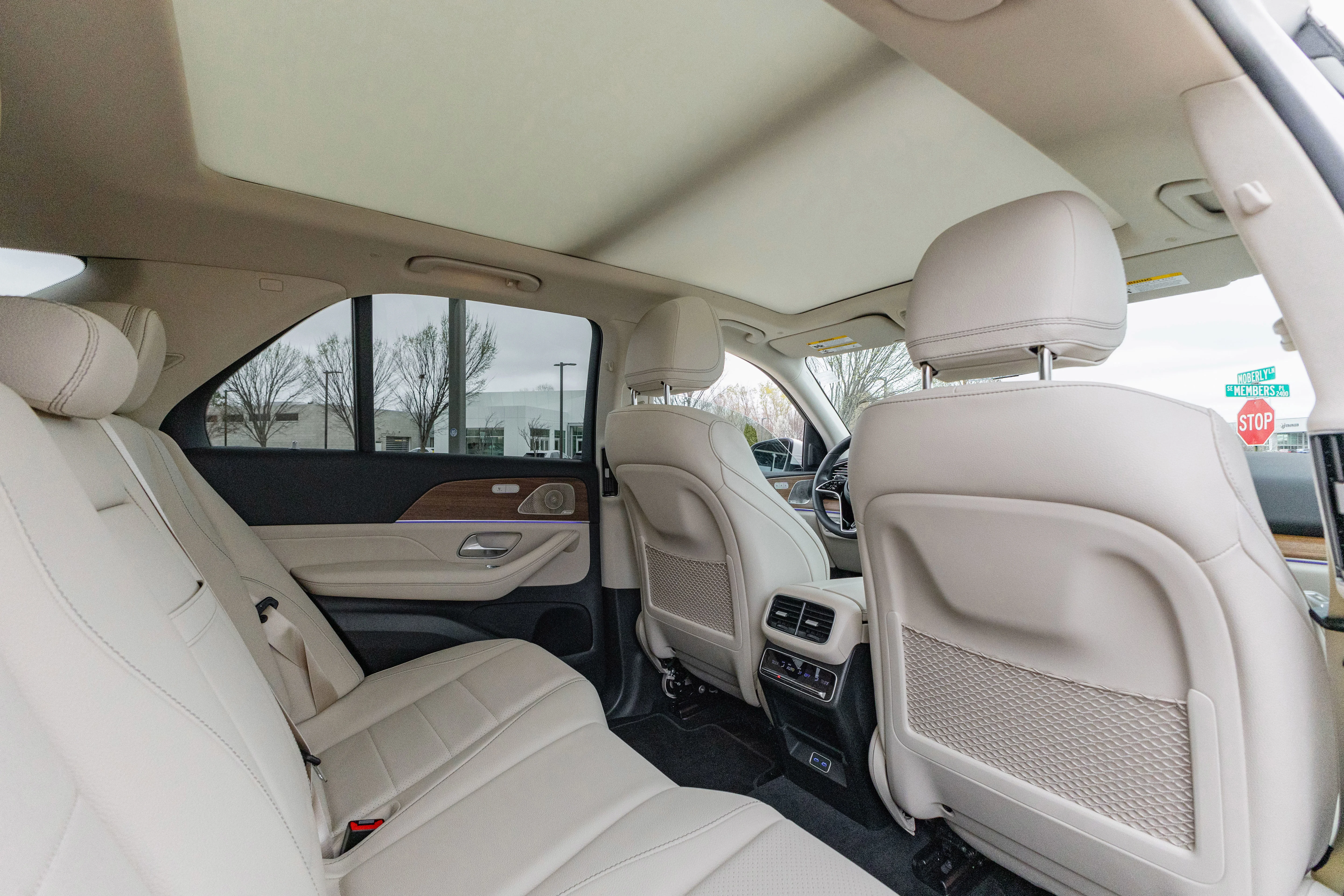 Used 2026 POLAR WHITE Mercedes-Benz  image 30