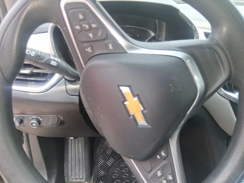 Used 2022 Black Chevrolet LS image 9