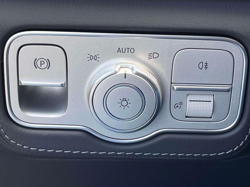 New 2026 Polar White Mercedes-Benz AMG® GLE 53 image 36