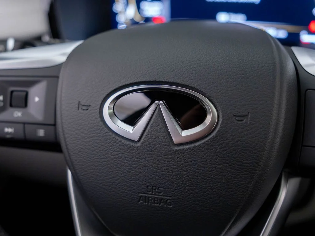 New 2027 MOONBOW BLUE INFINITI Luxe AWD image 25
