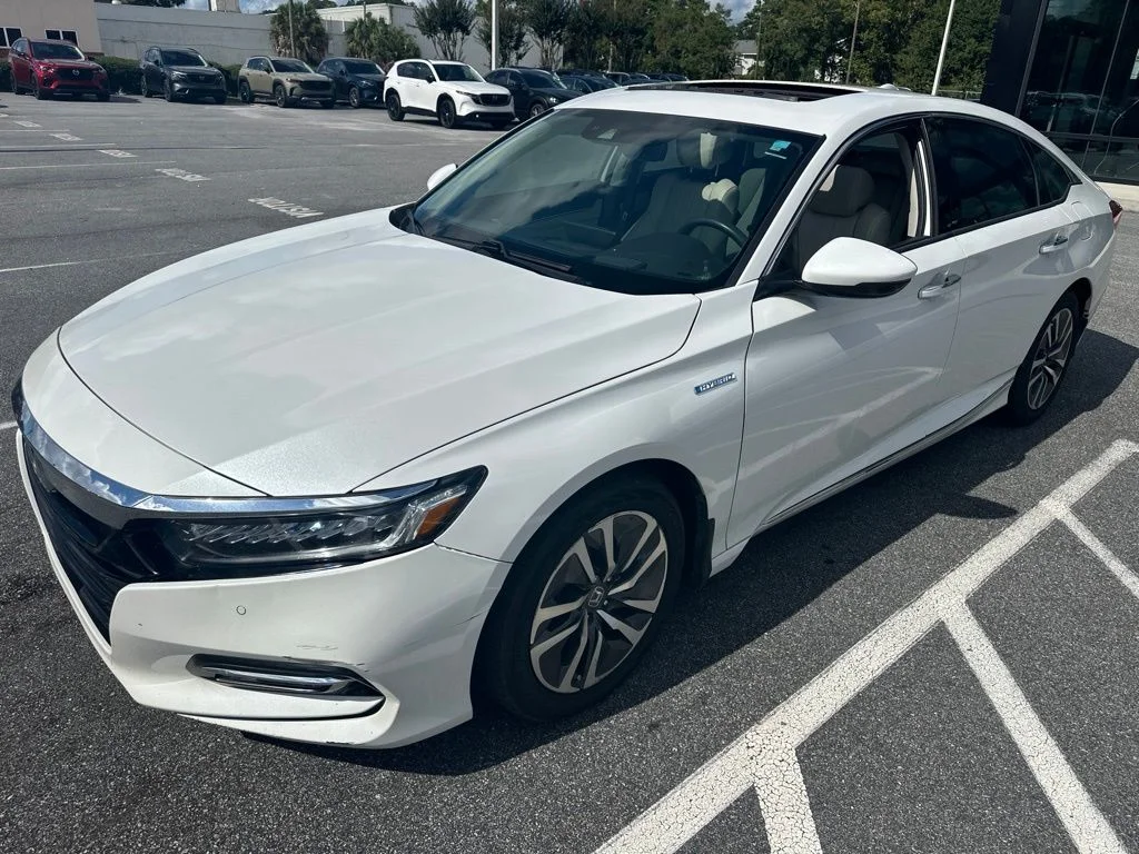 Used 2019  Honda Touring image 3