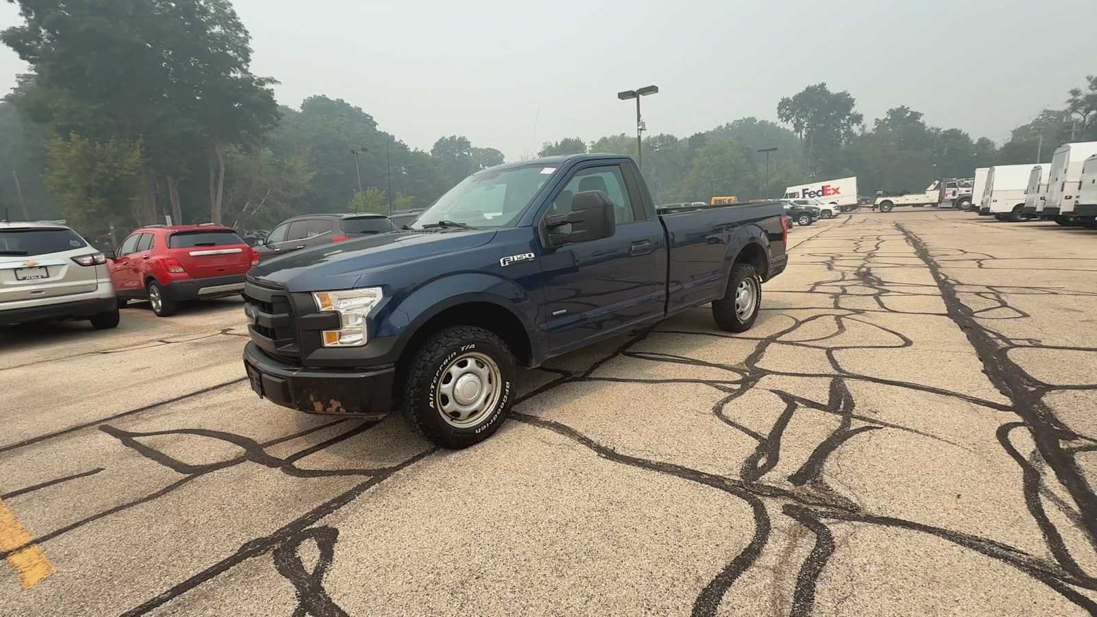 Used 2017 Blue Ford XL image 4