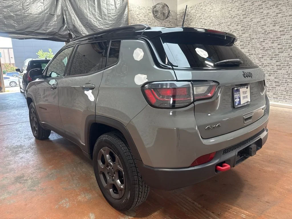 Used 2022 Gray Jeep Trailhawk image 5