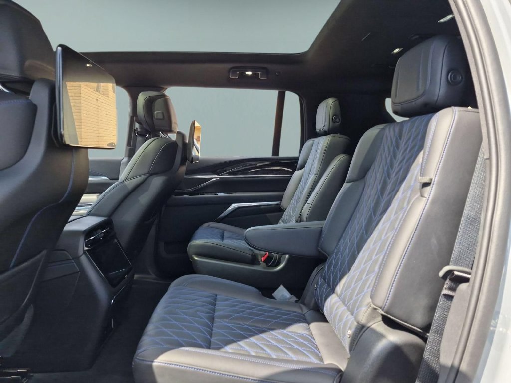 2026 Cadillac Escalade IQL Sport - Photo 24