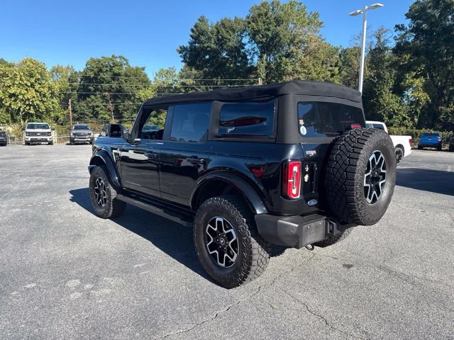 Used 2022 Shadow Black Ford Outer Banks image 5