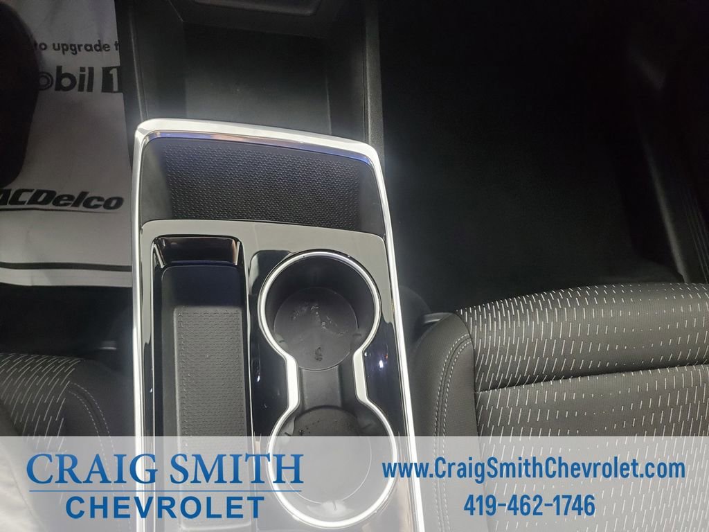 Used 2025 Mosaic Black Metallic Chevrolet LT image 29