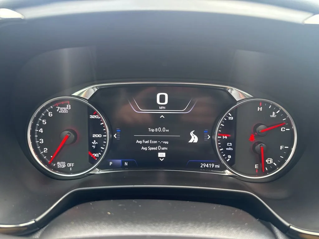 Used 2022 Iridescent Pearl Tricoat Chevrolet RS image 36