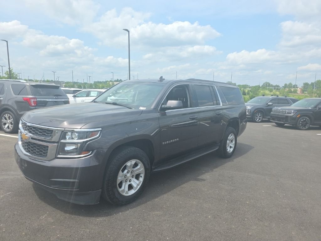 2018 Chevrolet Suburban 2WD 1500 LT's photo