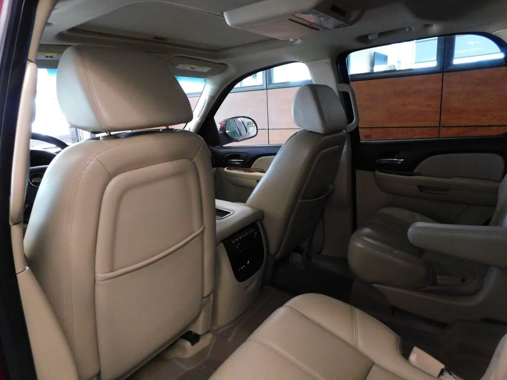 Used 2007 Sport Red Metallic Chevrolet LTZ image 29