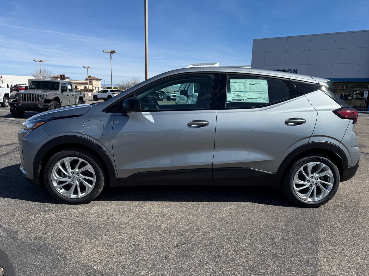 2027 Chevrolet Bolt LT - Photo 10