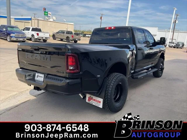 New 2026 Diamond Black Crystal Pearl-Coat Exterior Paint RAM LONE STAR image 5
