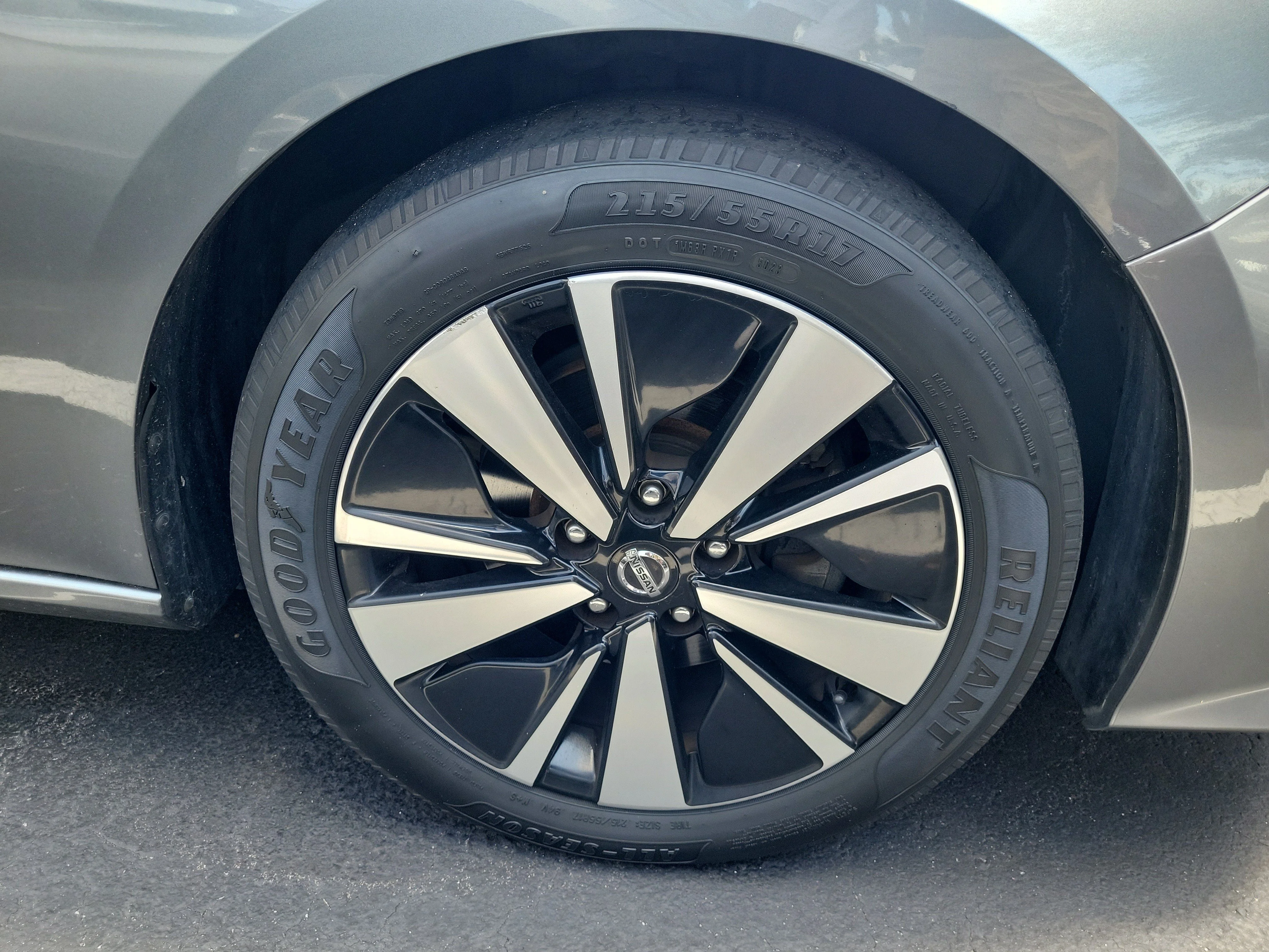 Used 2019 Gun Metallic Nissan 2.5 SL image 2