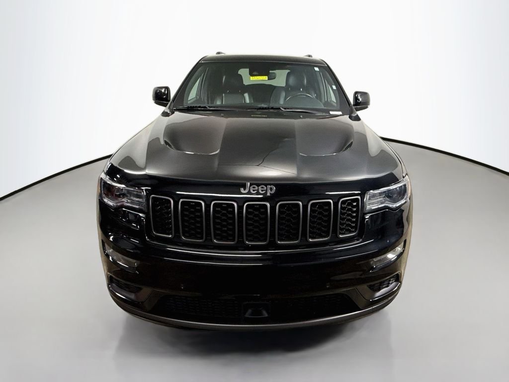 Used 2020 Diamond Black Crystal Pearlcoat Jeep Limited X image 2