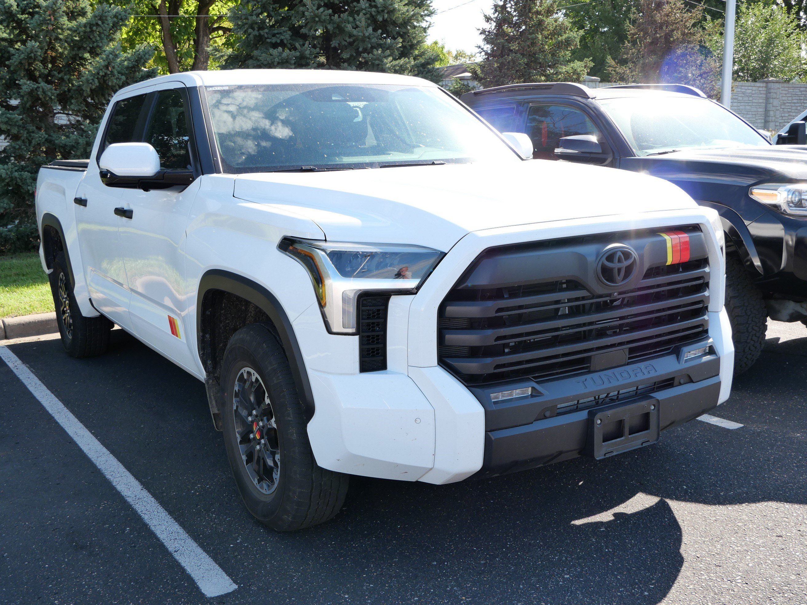 Used 2025 Ice Cap Toyota SR5 image 3