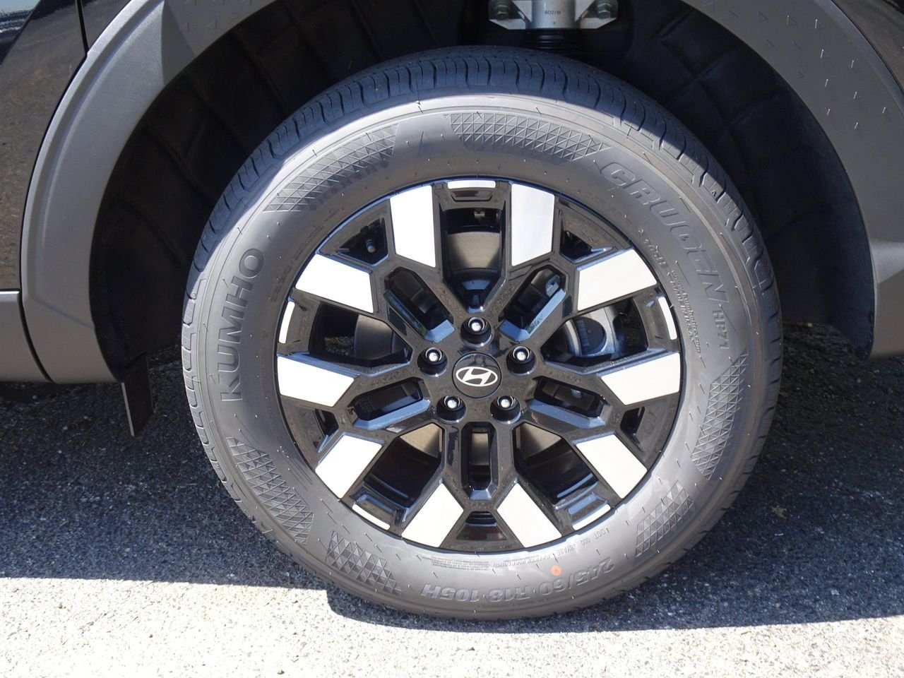 New 2027 Black Hyundai SE AWD image 20