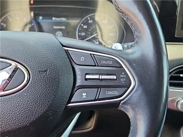Used 2022 Black Hyundai SEL Front-Wheel Drive image 18
