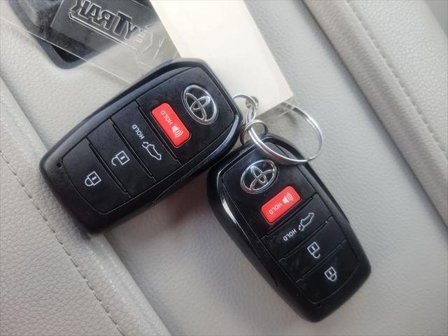 Certified Used 2024 WIND CHILL PEARL Toyota  image 46