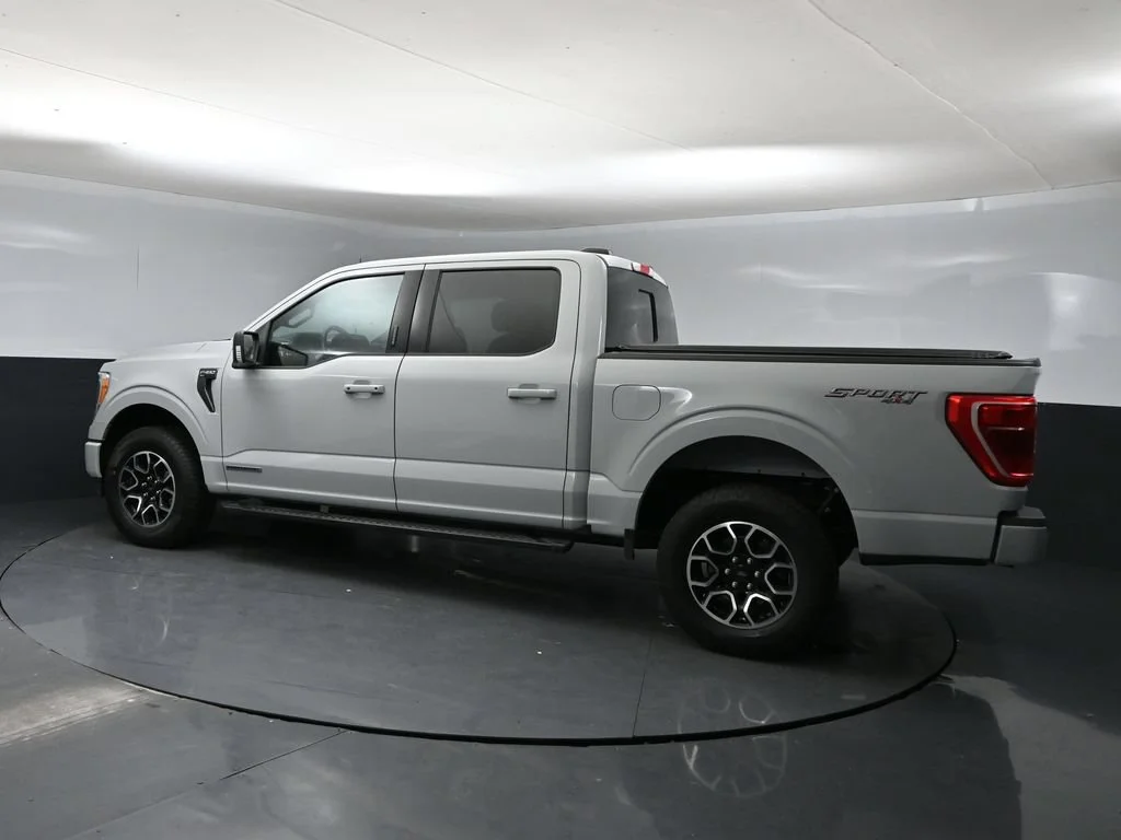 Certified Used 2023 Avalanche Ford XLT image 4