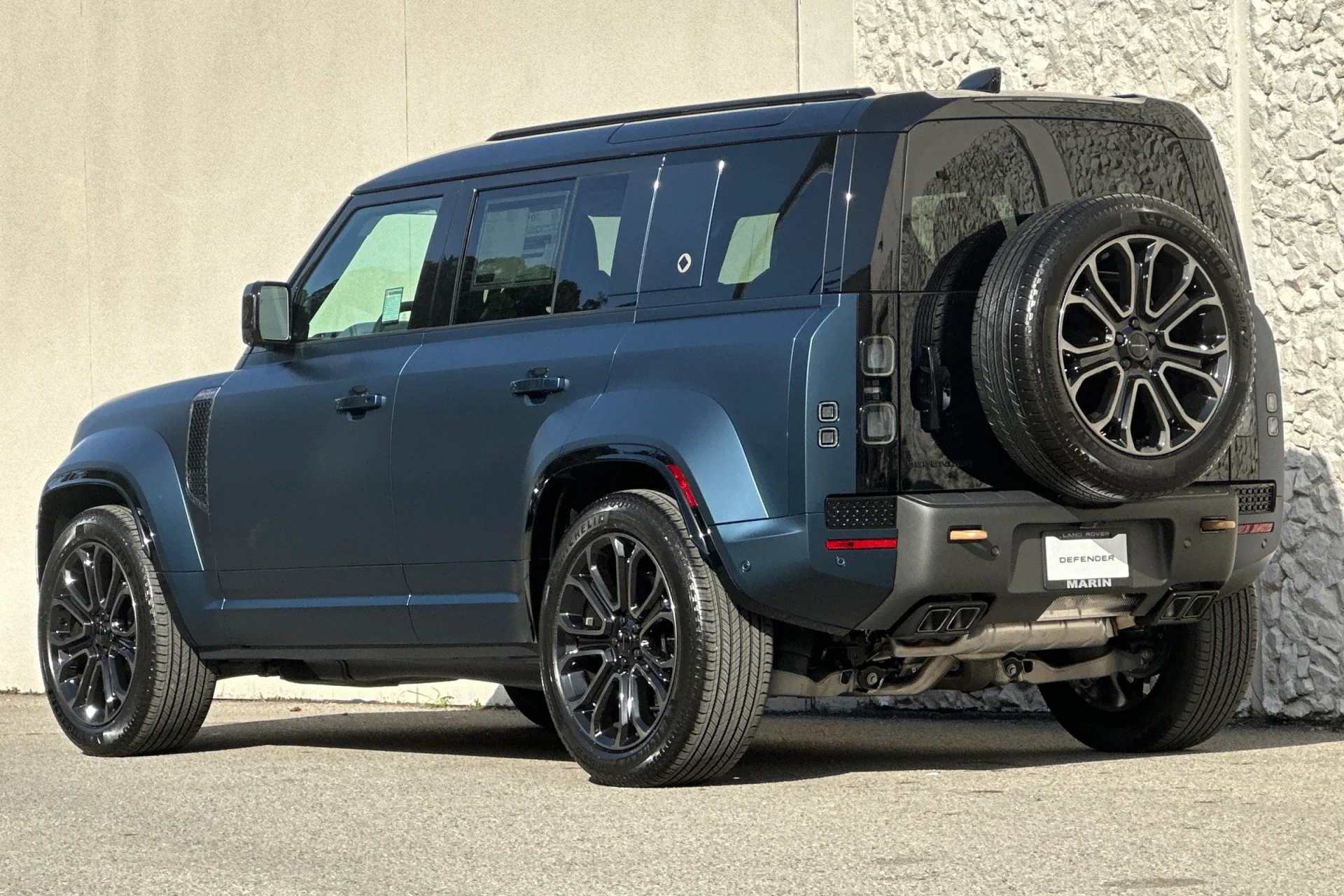New 2026 SARGASSO BLUE Land Rover 110 P635 OCTA image 6