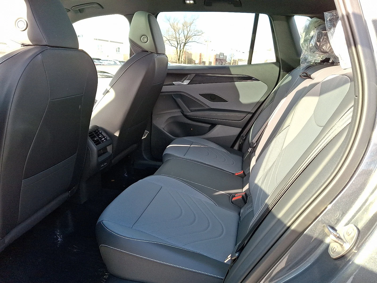 2026 Volkswagen Tiguan SE R-LINE BLACK - Photo 8