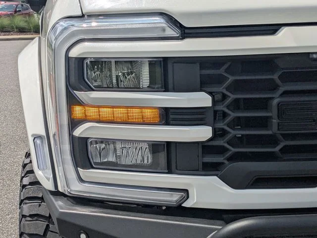 New 2026 Star White Metallic Tri-Coat Ford F-250® Lariat® image 10