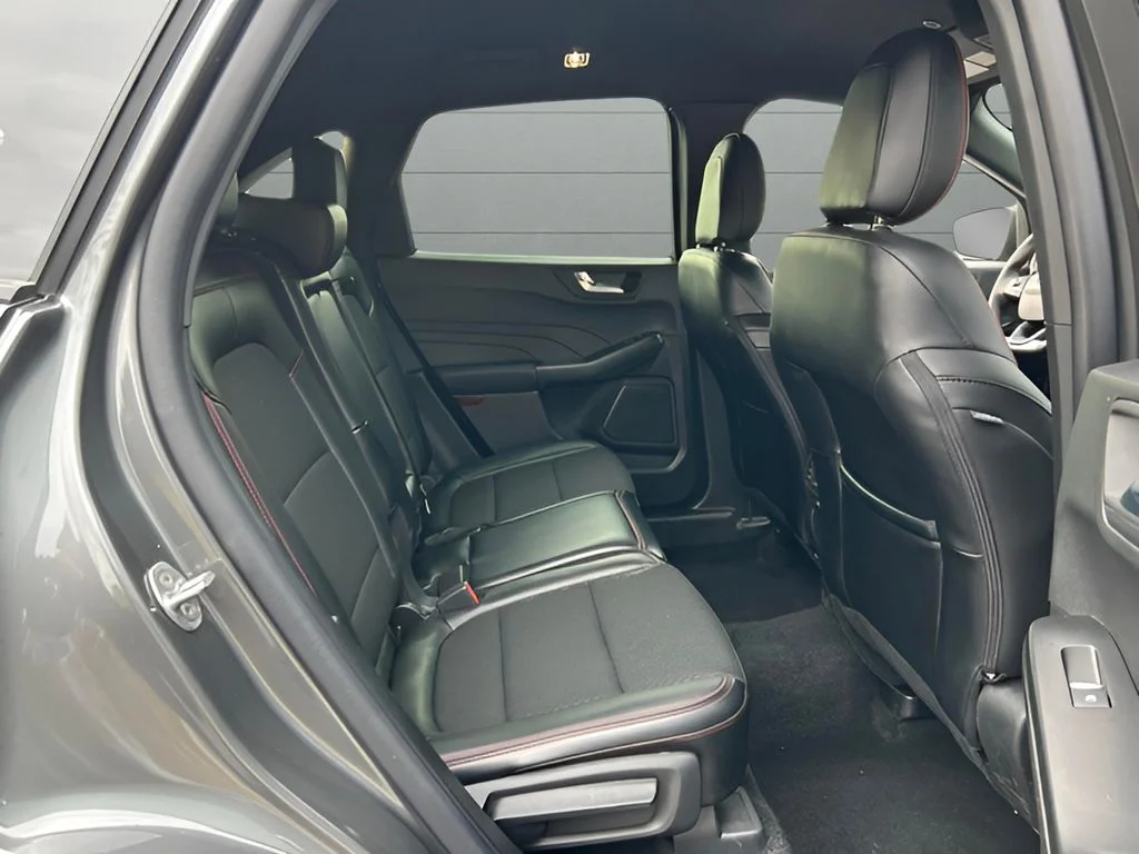Used 2025 Gray Ford ST-Line image 19