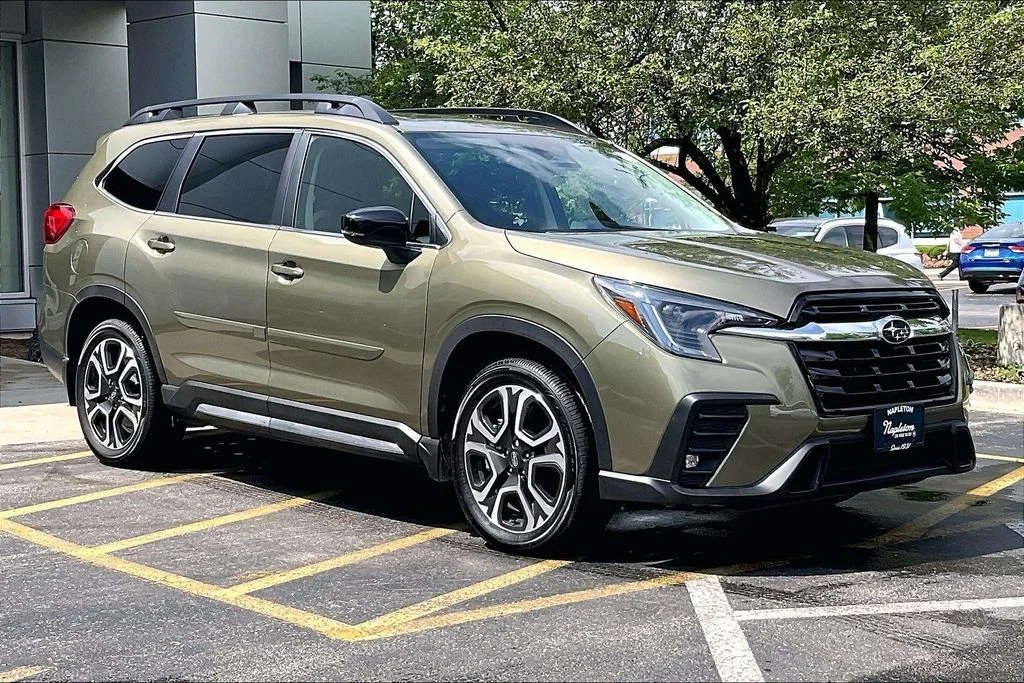 Used 2025 Brown Subaru Limited image 39