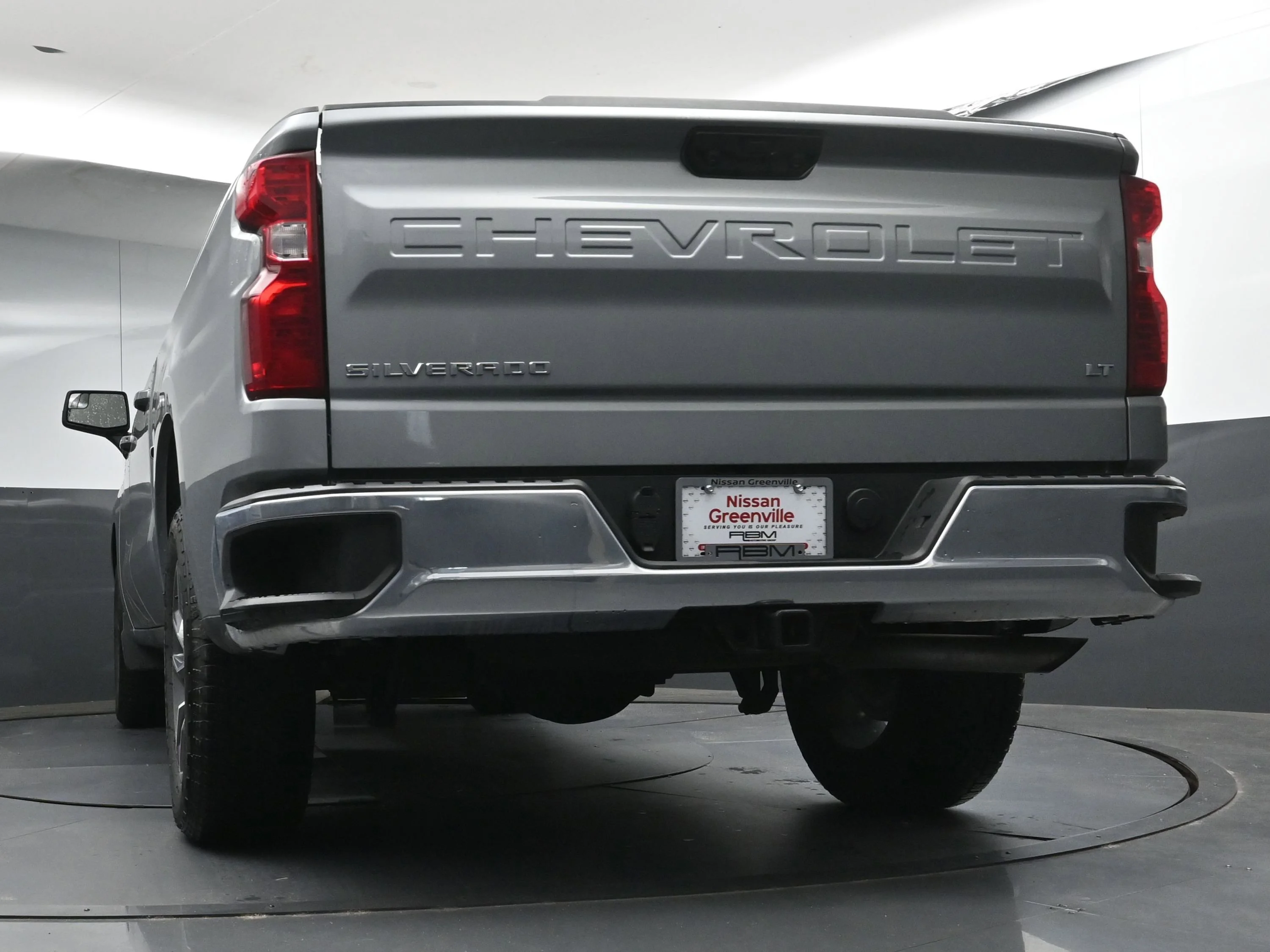 Used 2024 Sterling Gray Metallic Chevrolet LT image 26