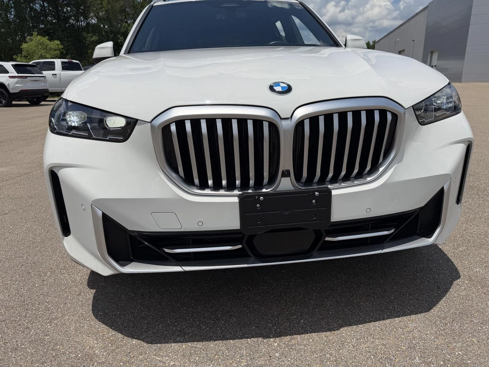 Used 2026 WHITE BMW sDrive40i image 23