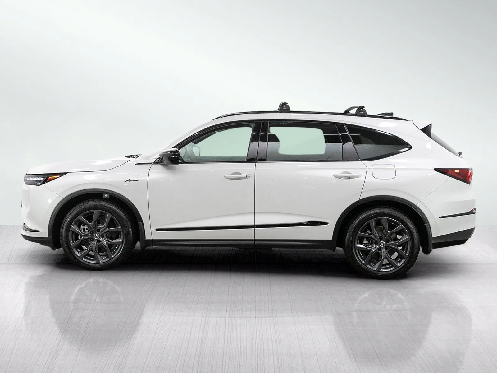 Used 2023  Acura SH-AWD w/A-Spec Package image 2