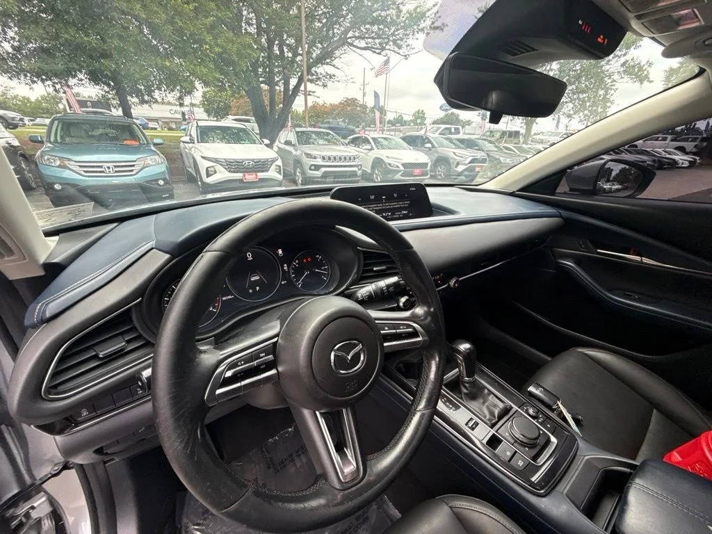 Used 2021 Silver Mazda Preferred image 17