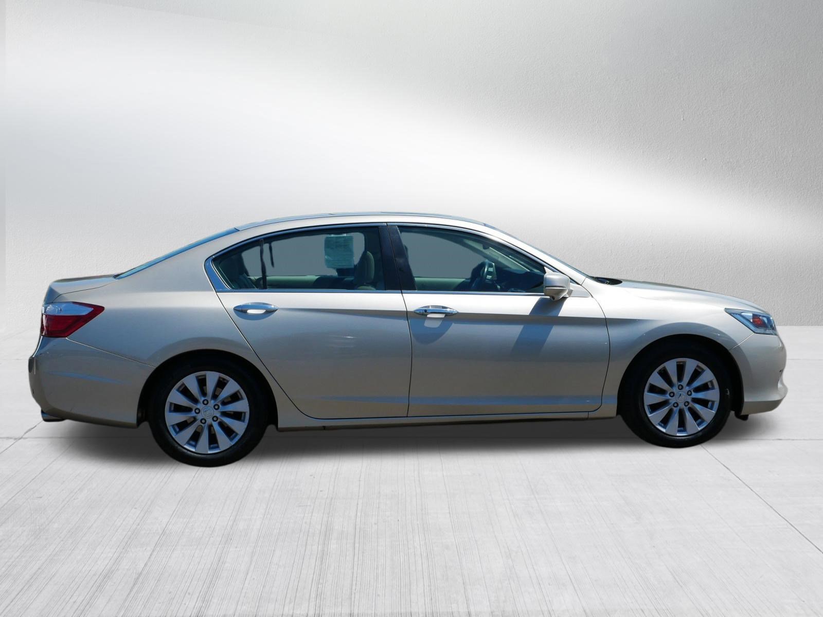 2015 Honda Accord EX-L - Photo 8