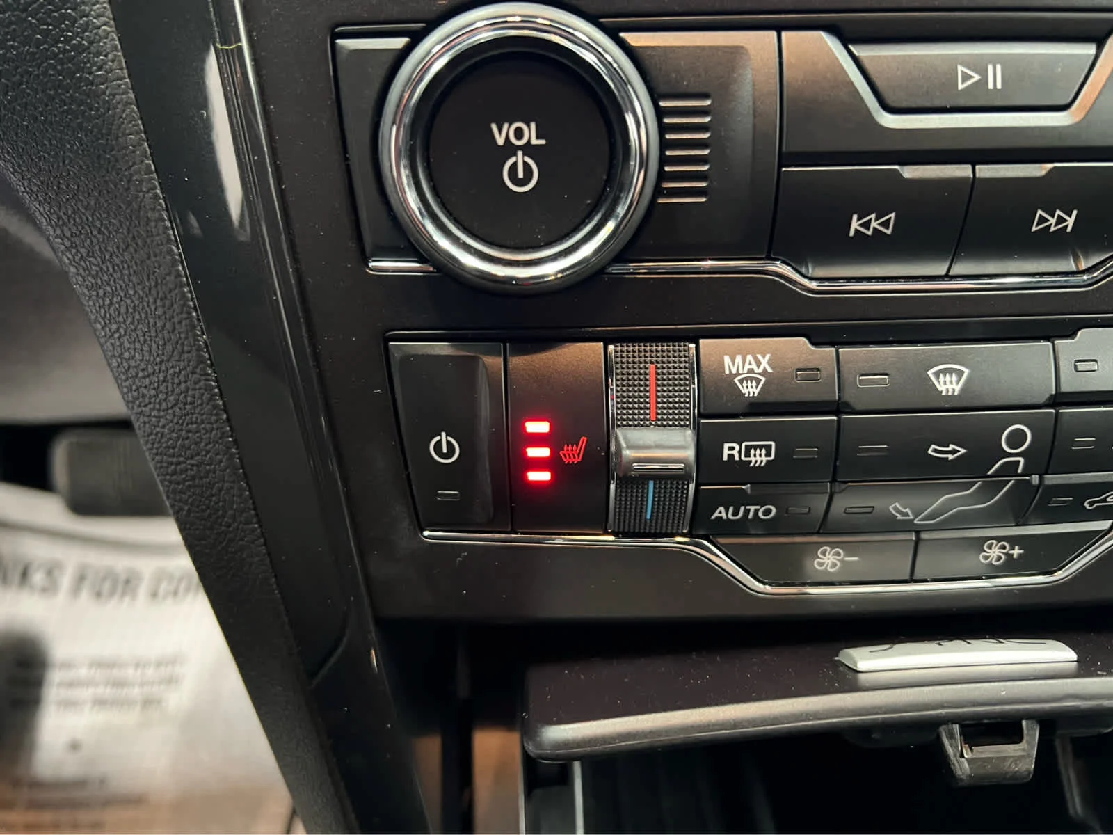 Used 2019 Blue Metallic Ford XLT image 4