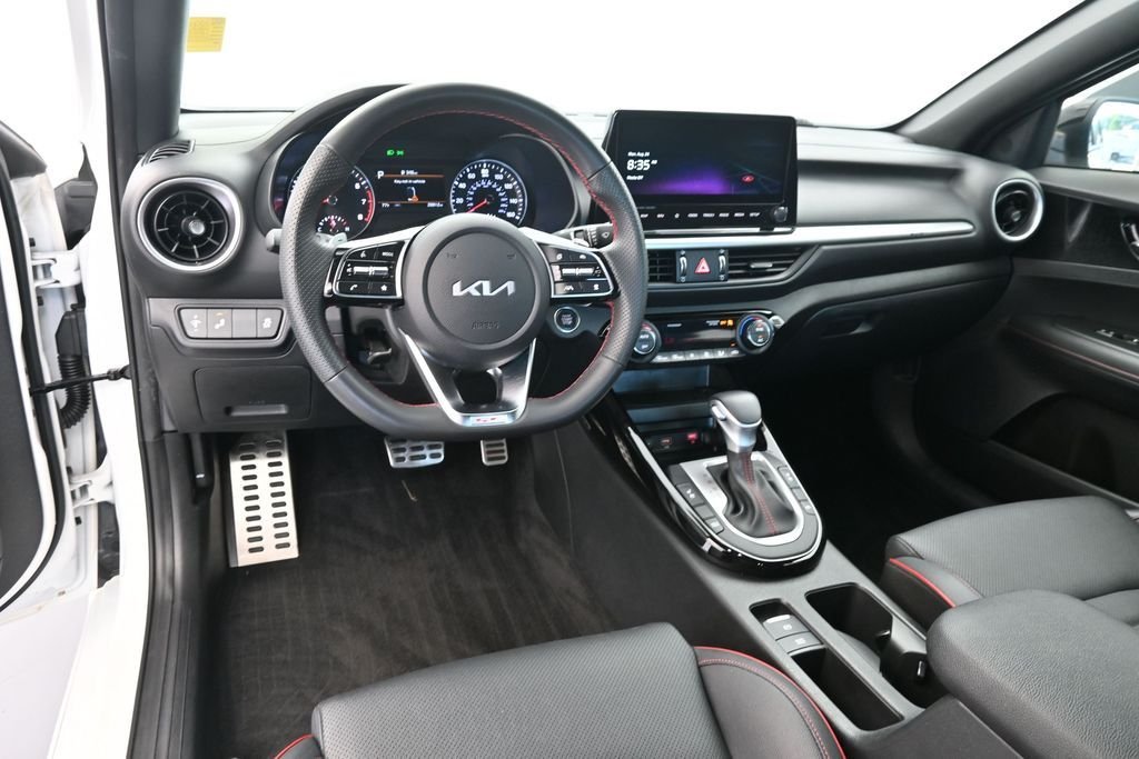 Used 2023 Snow White Pearl Kia GT image 18