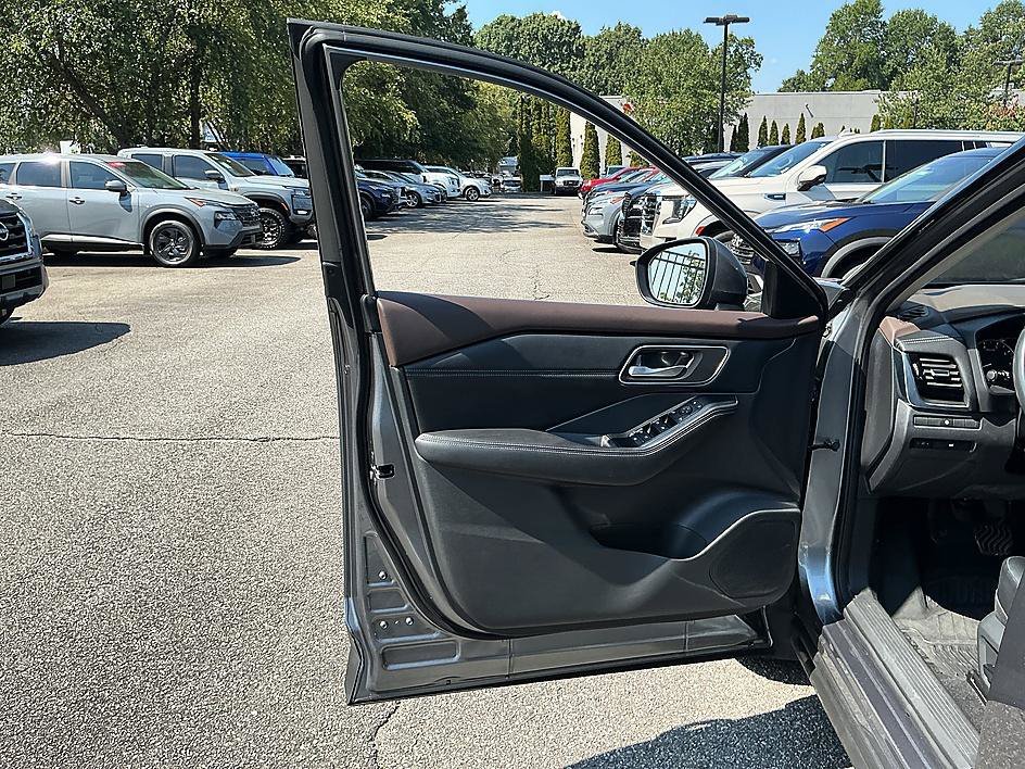 Used 2021 Gun Metallic Nissan SV image 11